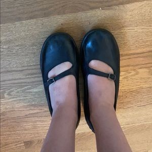 Aetrex black womanly flats size 7